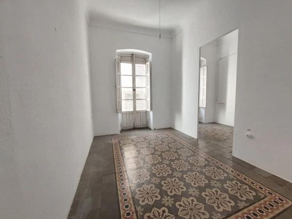 Edificio en calle José Gutiérrez Petén, 3