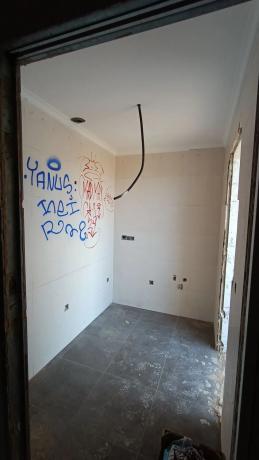 Edificio de uso mixto en avenida d'Europa, 52