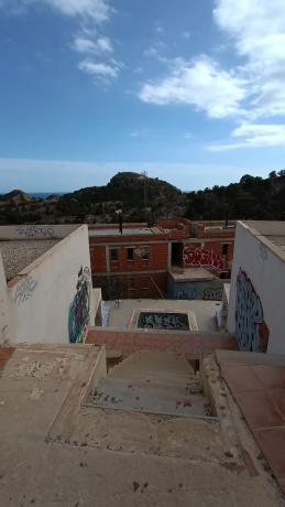 Edificio de uso mixto en avenida d'Europa, 52