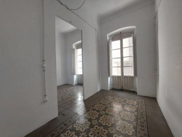 Edificio en calle José Gutiérrez Petén, 3