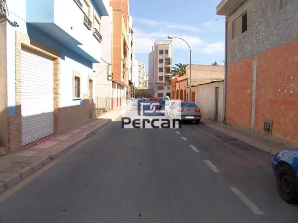 Edificio en calle de Tirant lo Blanc