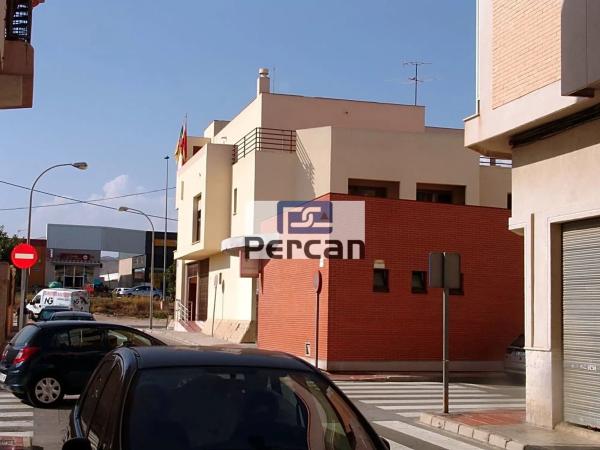 Edificio en calle de Tirant lo Blanc