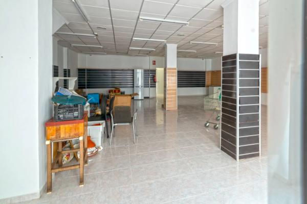 Edificio de uso mixto