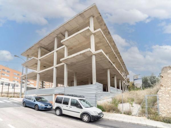 Edificio en calle Alcoi, 6