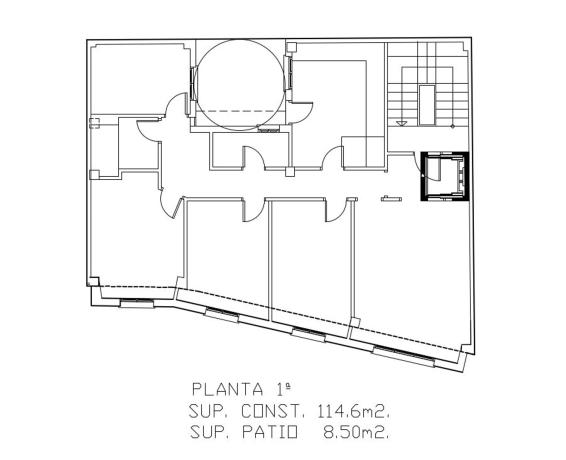 Edificio de uso mixto en calle Oscar Espla