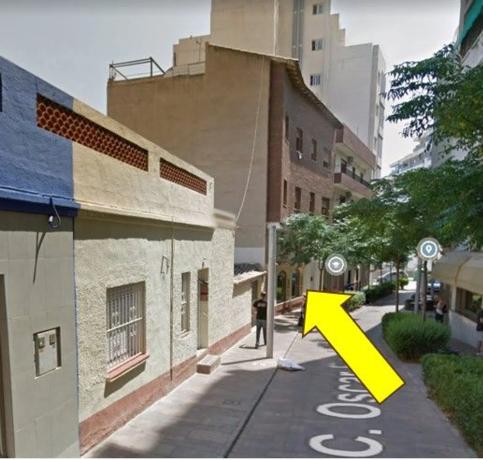 Edificio de uso mixto en calle Oscar Espla