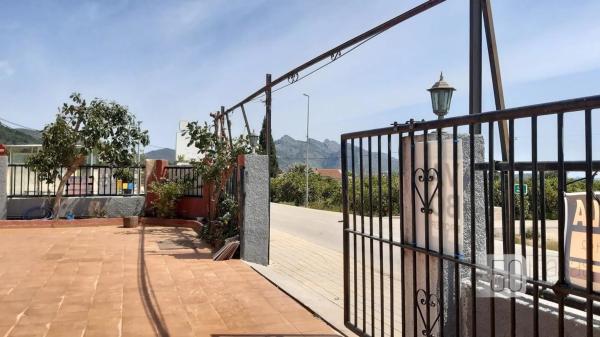 Edificio en calle Santa Creu