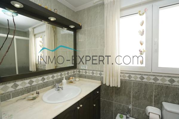 Edificio de uso mixto en Barrio Saladar