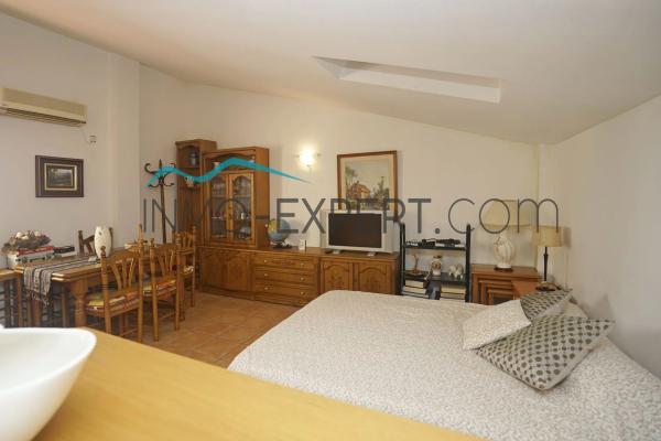 Edificio de uso mixto en Barrio Saladar