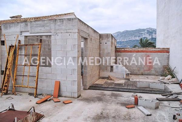 Edificio de uso mixto