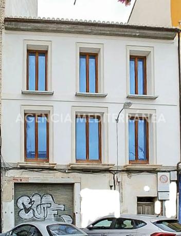 Edificio de uso mixto