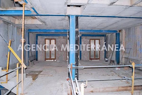 Edificio de uso mixto