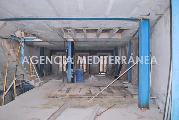 Edificio de uso mixto