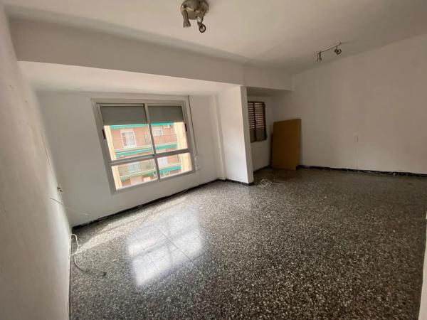 Edificio residencial en calle Músic Josep Carbonell, 4