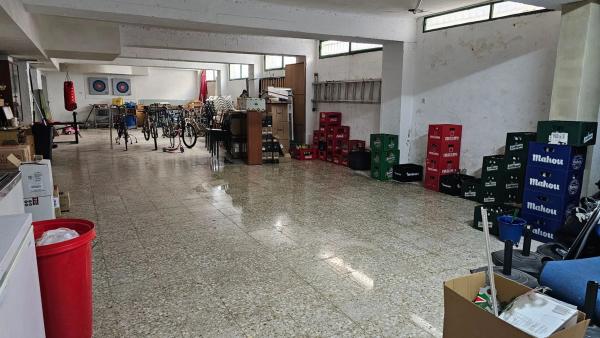 Edificio de uso mixto en avenida Dama d'Elx, 12