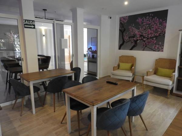 Edificio hotelero en calle l'Esport