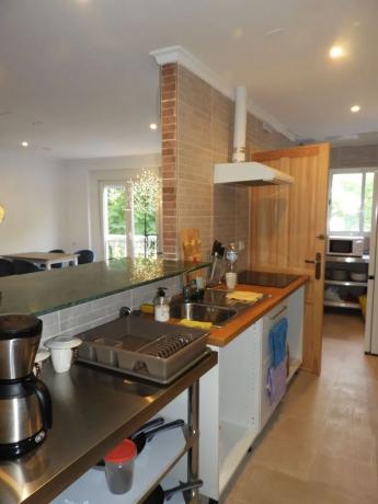 Edificio hotelero en calle l'Esport