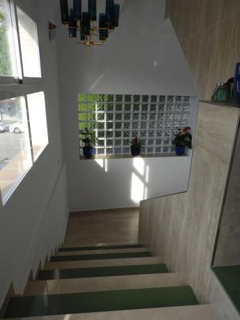 Edificio hotelero en calle l'Esport