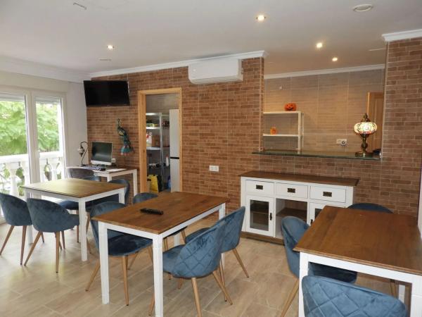 Edificio hotelero en calle l'Esport