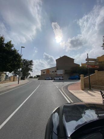 Edificio de uso mixto en calle Evarist Manero Molla, 1