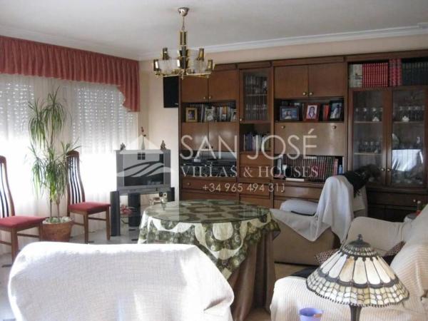 Edificio en Barrio Prosperidad - La Cruz