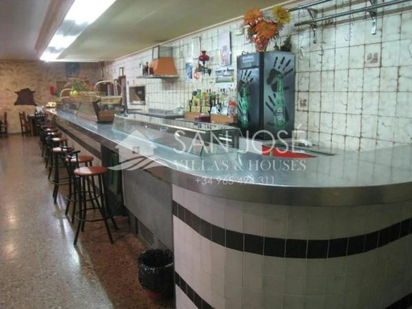 Edificio en Pedanías Oeste