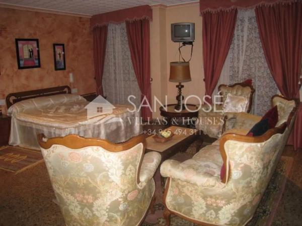 Edificio en Pedanías Oeste