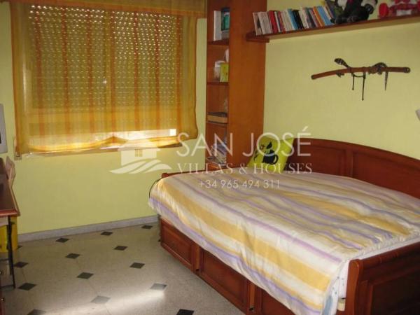 Edificio en Barrio Prosperidad - La Cruz