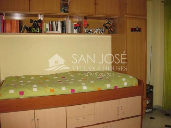 Edificio en Barrio Prosperidad - La Cruz