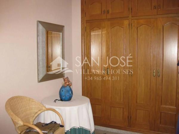 Edificio en Barrio Prosperidad - La Cruz