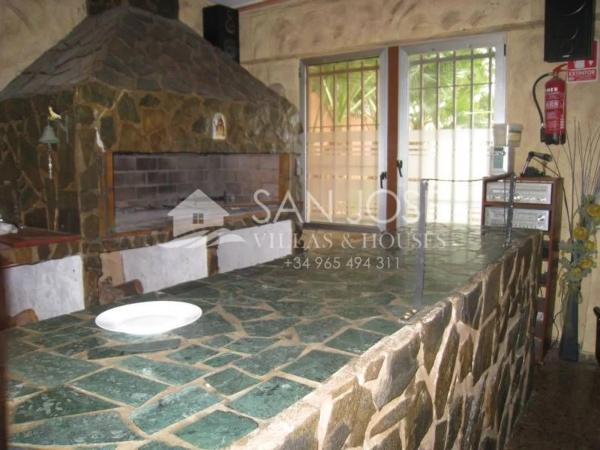 Edificio en Pedanías Oeste