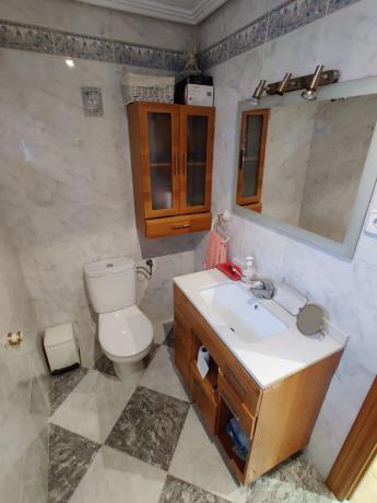 Edificio de uso mixto en avenida de Novelda, 105