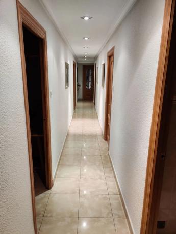 Edificio de uso mixto en avenida de Novelda, 105