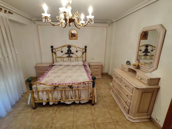 Edificio de uso mixto en avenida de Novelda, 105