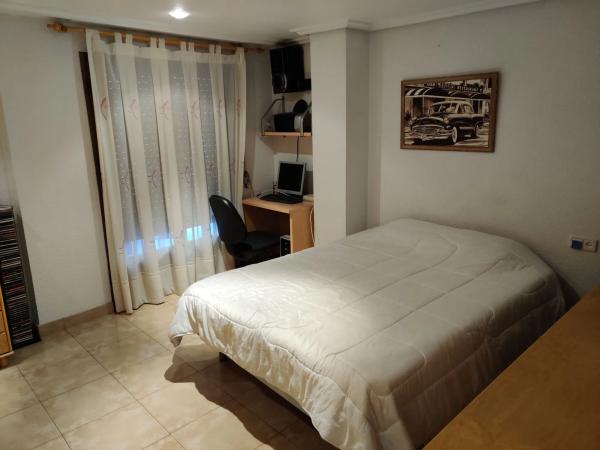 Edificio de uso mixto en avenida de Novelda, 105