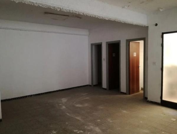 Edificio de uso mixto en calle Pablo Picasso, 94