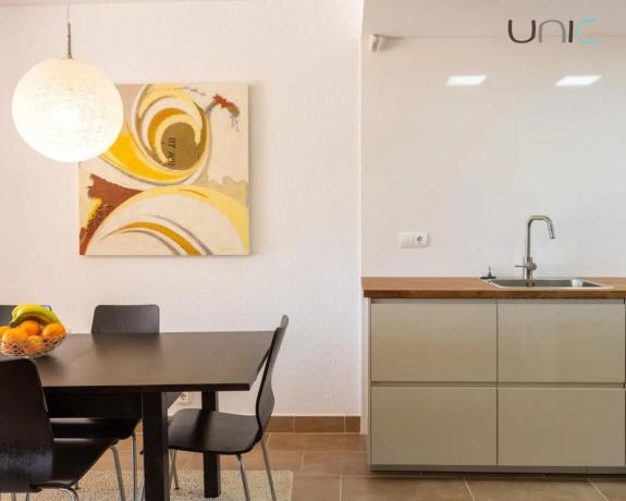 Chalet pareado en avenida Bernia, 2