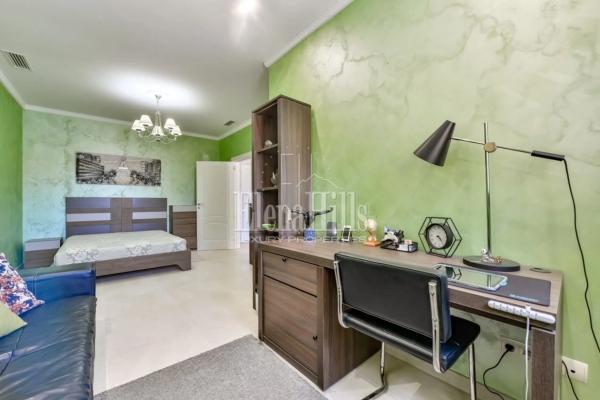 Casa independiente en calle Oslo