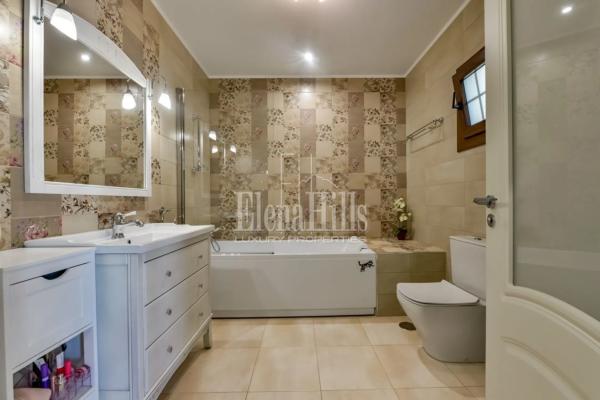 Casa independiente en calle Oslo