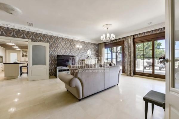 Casa independiente en calle Oslo