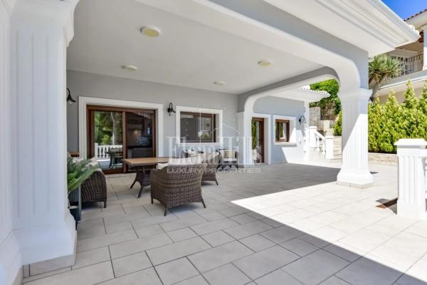 Casa independiente en calle Oslo