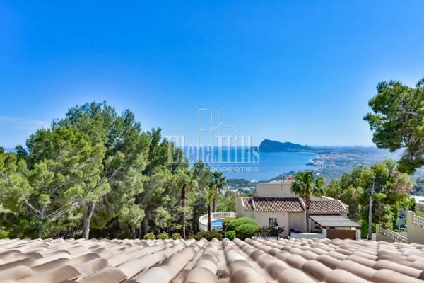 Casa independiente en calle Oslo