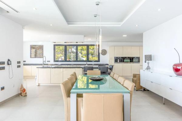 Chalet en avenida Principal