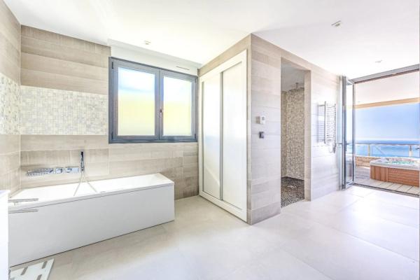 Chalet en avenida Principal