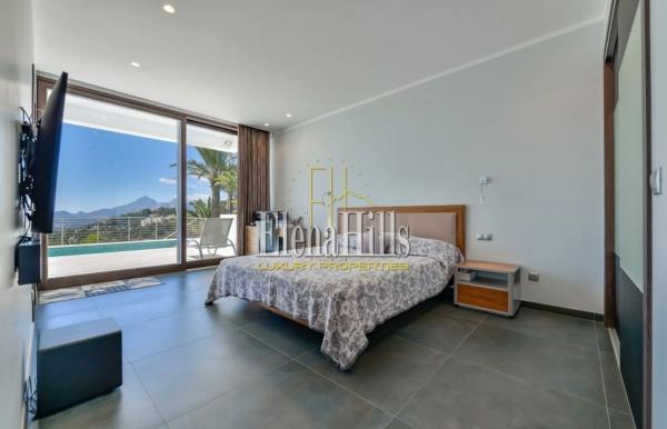 Casa independiente en calle Noruega-a.h