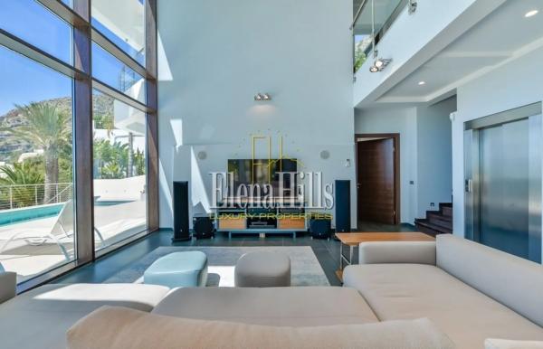 Casa independiente en calle Noruega-a.h