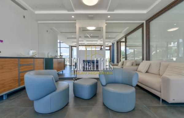 Casa independiente en calle Noruega-a.h