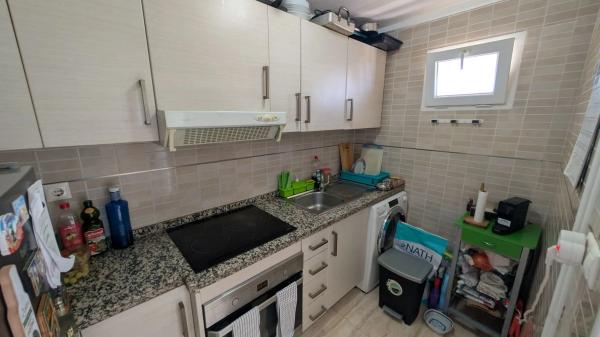 Piso en calle Presidente Adolfo Suárez, 18