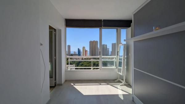 Piso en calle Presidente Adolfo Suárez, 18