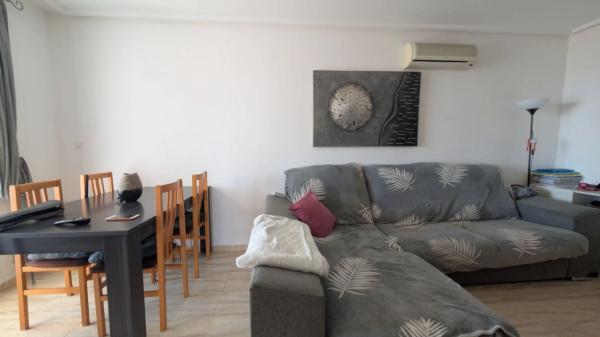 Piso en calle Presidente Adolfo Suárez, 18